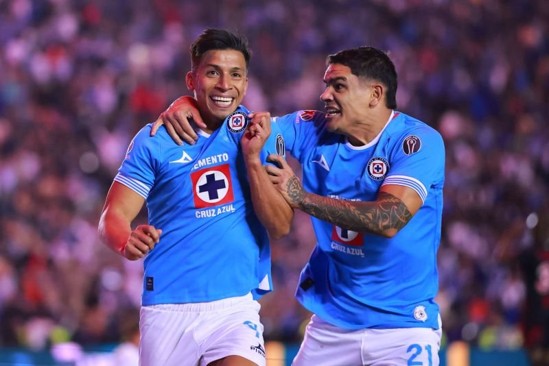 Cruz Azul alcanza la gloria y se enfrenta al América en semifinales