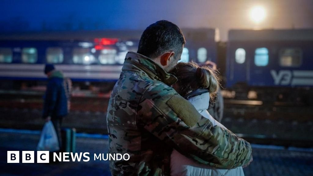 El "tren del amor": mujeres ucranianas se reúnen con sus esposos en el frente contra Rusia.