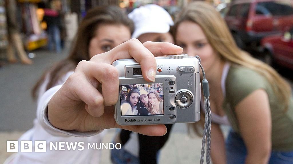 Las razones por las que tus fotos de los 2000 podrían haberse esfumado (y consejos para proteger las que aún posees)