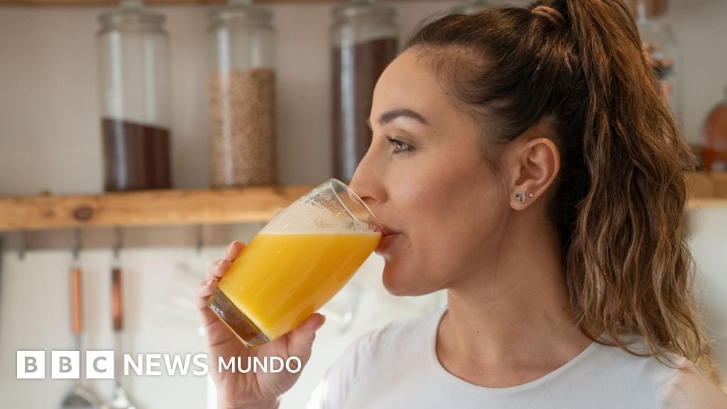 Los beneficios de un vaso diario de jugo de naranja para la salud del corazón