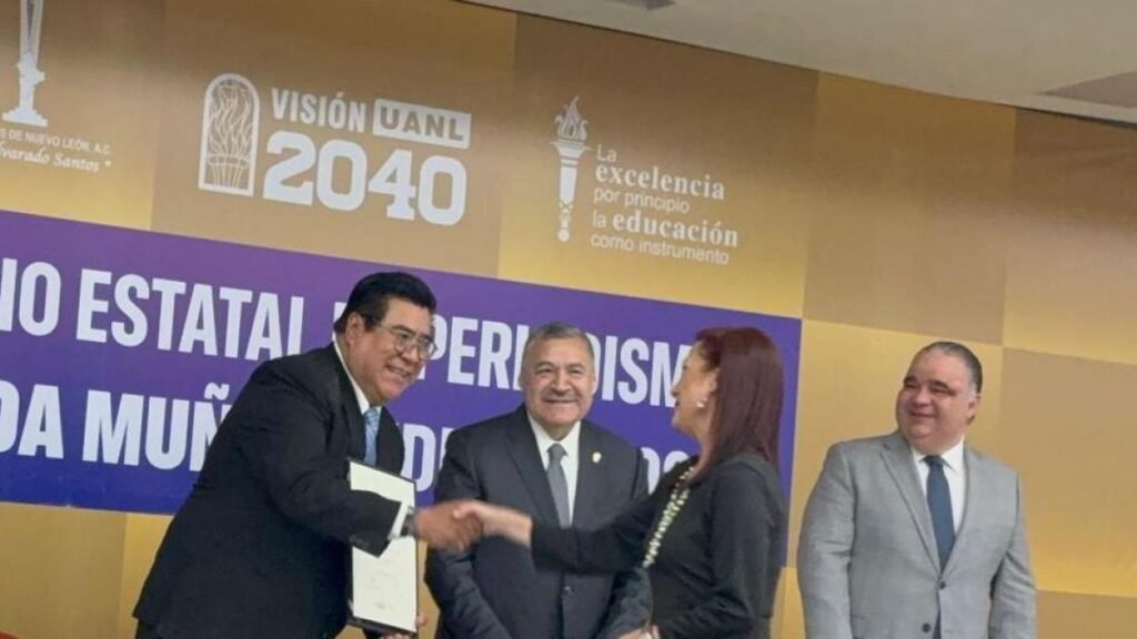 Premian a la conductora y al reportero de Imagen TV Monterrey