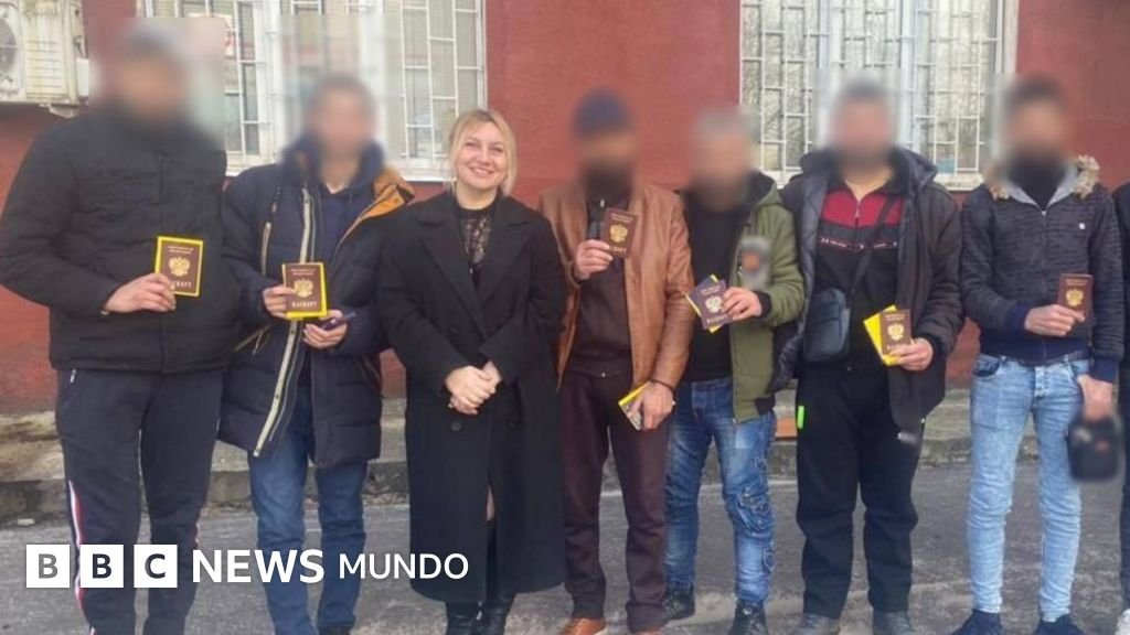 La rusa que atrapa a hombres extranjeros para que combatan en el conflicto de Ucrania