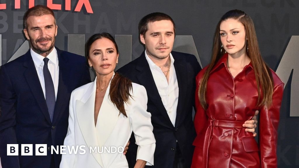 Las sorprendentes revelaciones de Brooklyn Beckham sobre sus padres en redes: del drama del vestido de novia al controvertido primer baile
