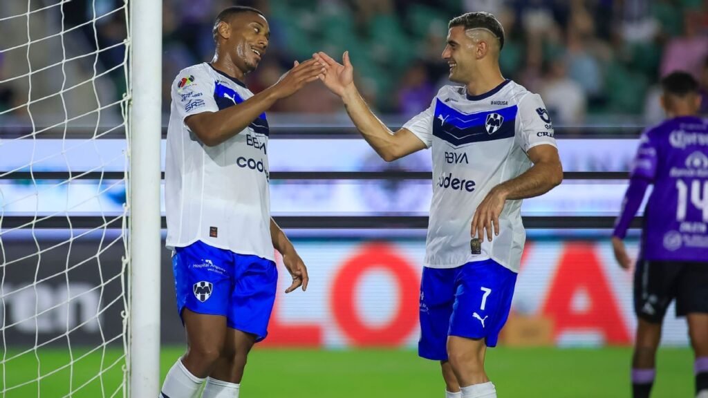 Rayados aplasta a Mazatlán FC y festeja el primer gol de Anthony Martial en el equipo