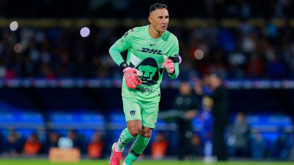 Keylor Navas y Pumas abren diálogo para renovar contrato