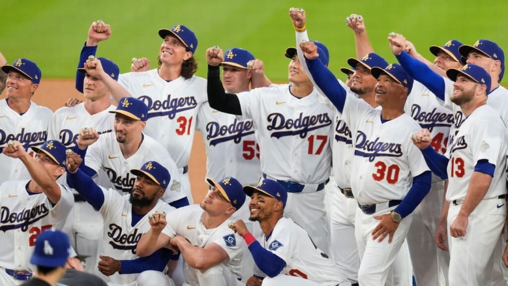 Los Dodgers obtienen sus anillos de campeones de la Serie Mundial
