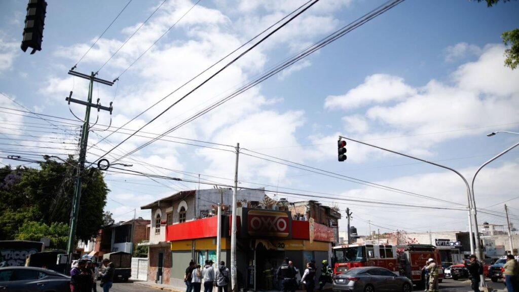 Seis detenidos por incendiar vehículos y comercios en Querétaro