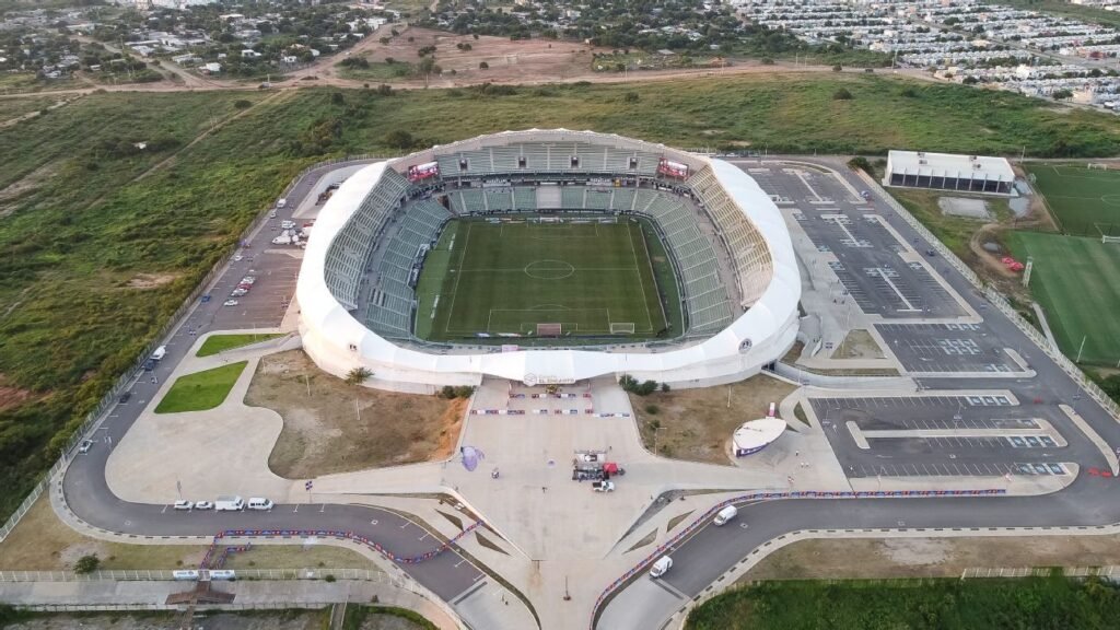 ¿Cómo puede el fútbol prosperar en el Estadio El Encanto?