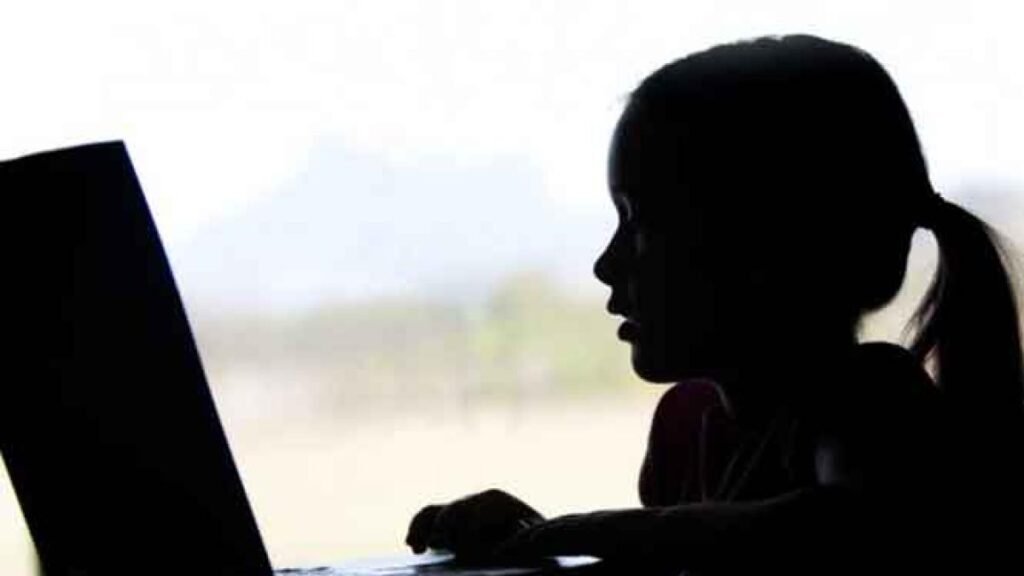 El PVEM propone castigar el ‘grooming’ con penas de prisión