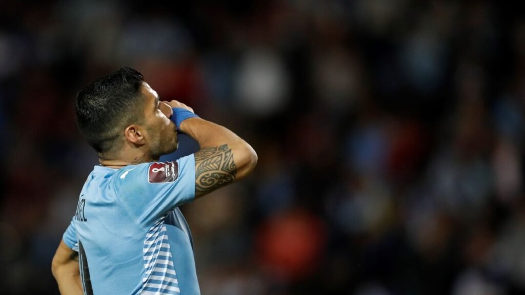 Suárez dispuesto a regresar con Uruguay 'si lo convocan'