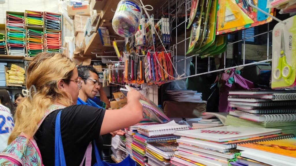 La Feria de Regreso a Clases en CDMX se extiende; anticipan la llegada de 16 mil visitantes.