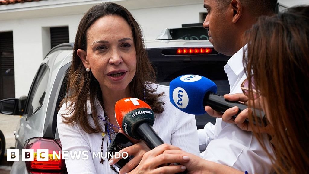 Los 3 fracasos de María Corina Machado para volver a Venezuela mientras Delcy Rodríguez se encuentra en Nueva York