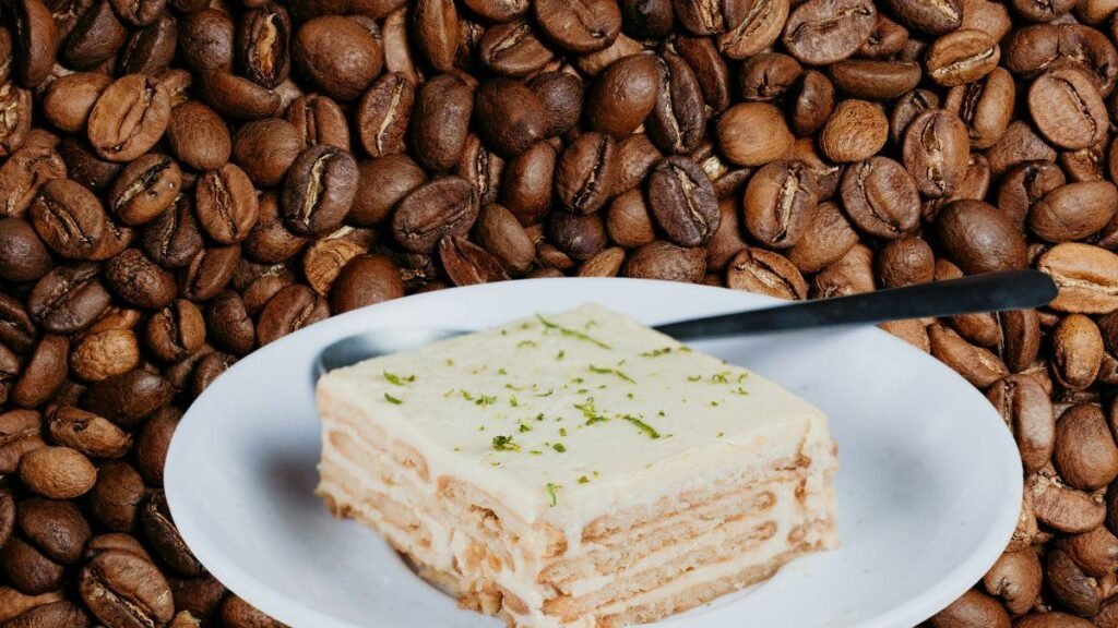 Carlota de café con galletas: una receta sencilla sin necesidad de horno