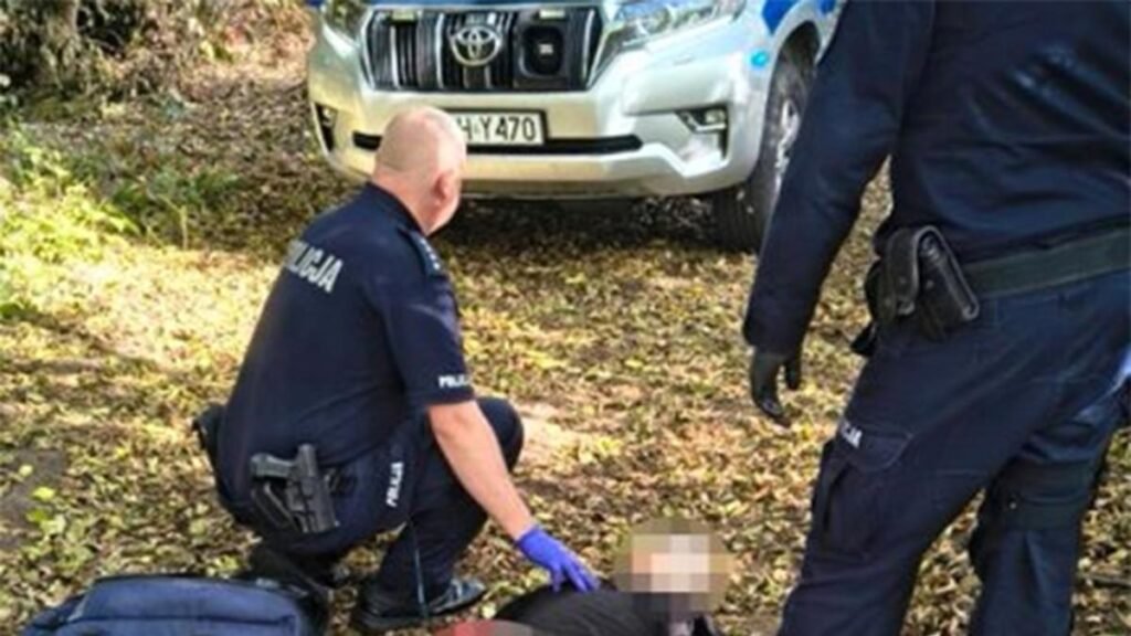 Detienen a un joven por apuñalar a ocho estudiantes y profesores en un liceo de Polonia