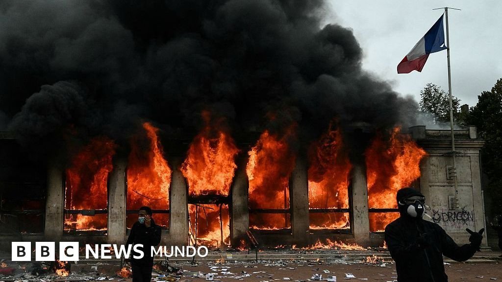 "Día de Furia" en Francia: violentas manifestaciones y más de 400 arrestos por la educación y el costo de vida