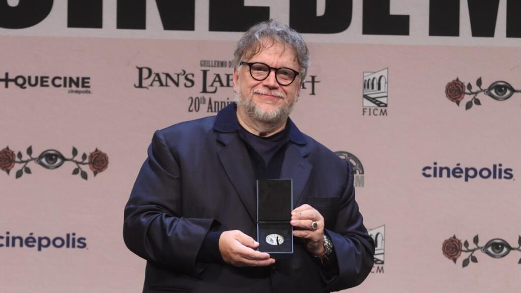 Guillermo del Toro reflexiona sobre la fantasía y el fascismo en el FICM: 'La vida real es un desastre'