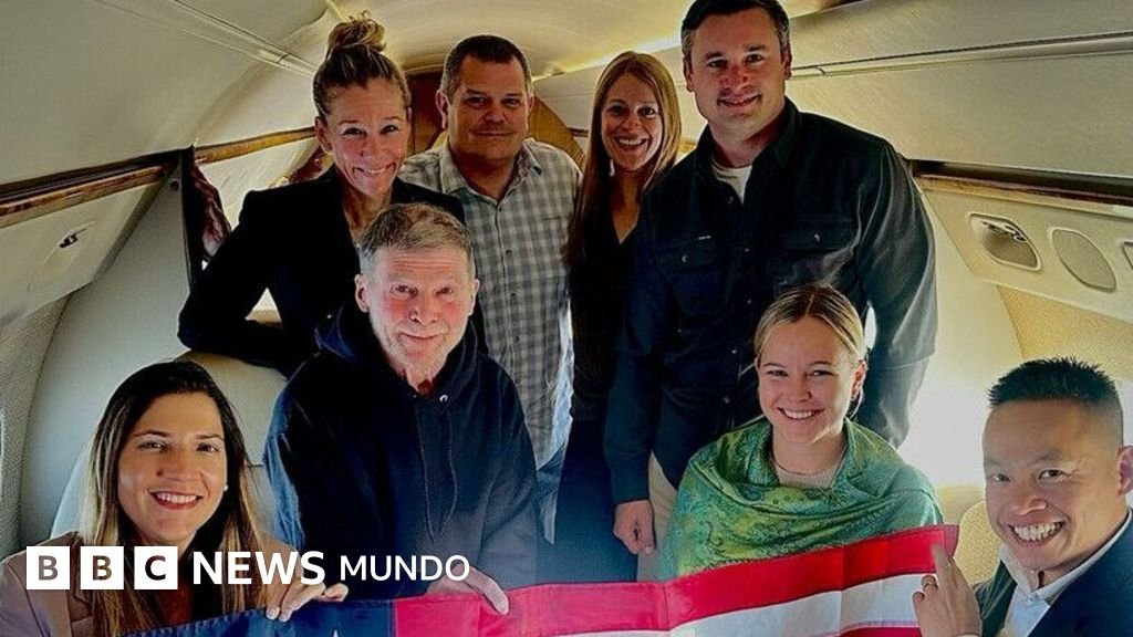 Stephen Hubbard: La historia del exprofesor estadounidense liberado tras 4 años en prisión en Rusia